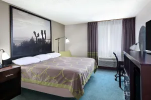Image of Super 8 by Wyndham Victoria/North/Mall Area