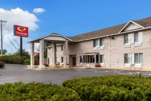 Image of Econo Lodge Inn & Suites Fairview Heights St Louis
