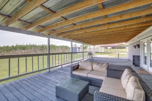 Image of 2 Mi to Lake Monticello: Home w/ Large Decks!