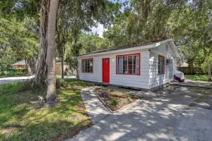 Image of Downtown Single Family Modern Bungalow close to beaches and dining home
