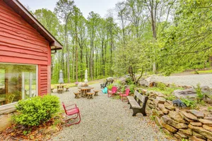 Image of 10 Mi to Mtn Resort: Normalville Cabin w/ Balcony!