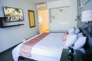 Image of Apart Hotel Petit Palace Suites