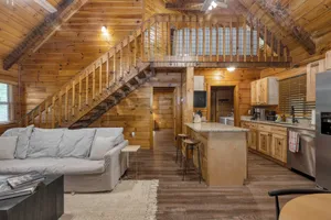 Image of Dudley I by AvantStay Cosy Cabin w Hot Tub Incredible Views