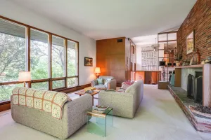 Image of 15 Mi to Downtown Minneapolis Retreat on 5 Acres