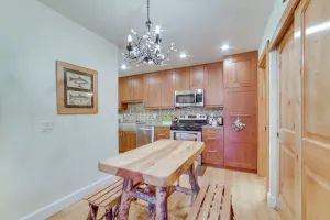 Image of Ski Condo w/ Community Amenities in Mammoth Lakes!