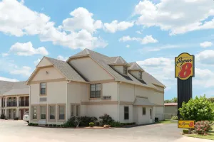 Image of Super 8 by Wyndham Enid