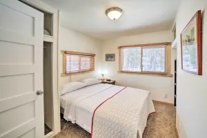 Image of Sunroom, Deck and Grills Marquette Cottage!