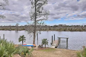 Image of Pristine Cottage with Access to the Trent River