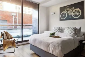 Image of Modern & Cozy 2BR Apartment Close to Melbourne Uni