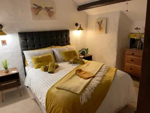Image of Cosy Cottage With hot Tub-oozing Character!
