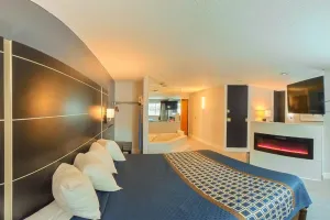 Image of Coratel Inn & Suites by Jasper Hastings