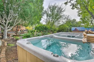 Image of Shared Backyard and Hot Tub Restful Mesa Retreat!