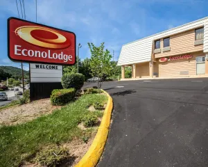 Image of Econo Lodge Biltmore