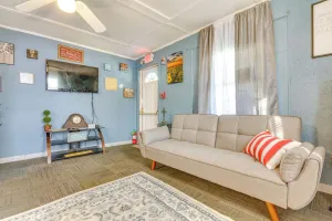 Image of 4 Mi to Dtwn Little Rock Studio with Porch
