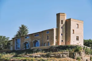 Image of Domaine La Ferme HI bride