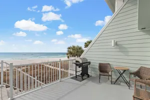 Image of Put Some Vitamin Sea in Your Vacation! Gulf Front Town Home - Quiet West End