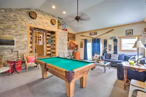 Image of Spacious Victorian Home quarter Mi to Holiday Valley!