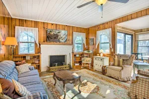 Image of Dog-Friendly Hendersonville Cabin Deck and Views
