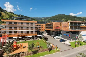 Image of AlpenParks Hotel & Apartment Central Zell am See