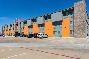 Image of Studio 6-Plano, TX