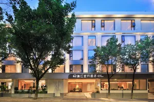 Image of Lijiang Moon Hotel - Guilin East and West Lane Two Rivers and Four Lakes Scenic Area