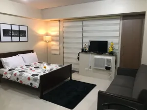 Image of One Palm Tree Apartments