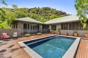 Image of Absolute Beachfront and Pool House