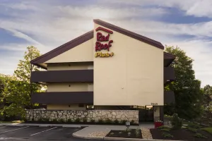 Image of Red Roof Inn PLUS+ Chicago - Willowbrook
