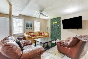 Image of Pet-friendly Lilburn Duplex w/ Patio & Grills!