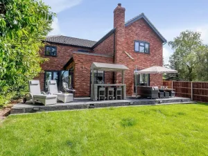 Image of Kingfisher Lodge - 4 Bed Villa