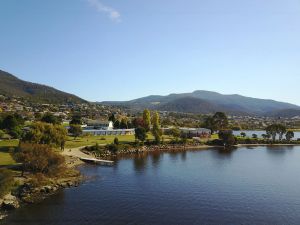 Image of Riverfront Motel & Villas