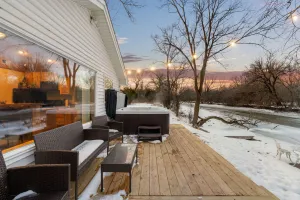 Image of Cozy 3BR Cabin with Hot Tub on Nippersink Creek