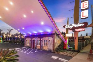 Image of Sky Palm Motel - Orange