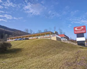 Image of Econo Lodge Near Bluefield College