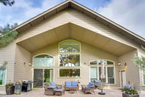 Image of Redmond Golf Getaway - Near Smith Rock State Park!