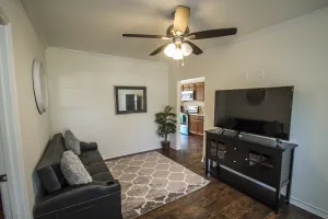 Image of Hays St Cozy Remodeled 2BR/2BA house sleeps 8