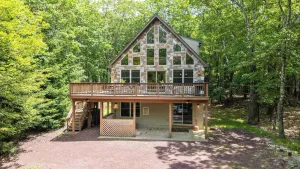 Image of Coyote Cabin by Avantstay Hot Tub + Walk to Lake