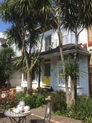 Image of Avron House