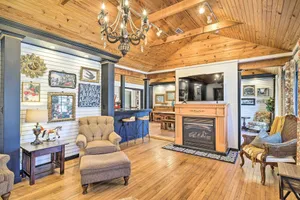 Image of Eclectic Osage Cottage in Historic District