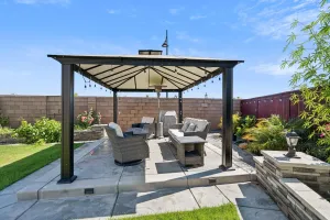 Image of Spacious 3br Home With Charming Backyard 3 Bedroom Home