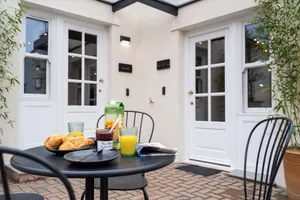Image of Commandery Vaults - Luxury Apartment in City Centre with SKY TV
