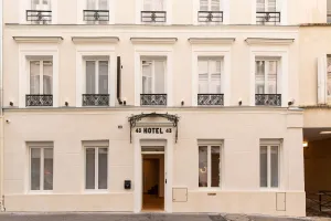 Image of HOTEL AU COEUR DE REPUBLIQUE