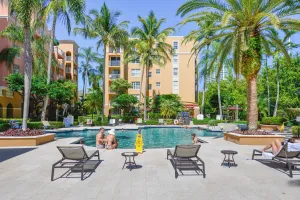 Image of Deluxe Yacht Club Condo Near the Beach