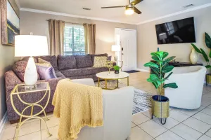 Image of Soothing Savannah Townhome With Patio!
