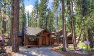 Image of Breezy Pines Cabin 4 Bedroom Home by RedAwning