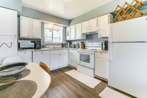 Image of 11 Mi to Kincaid Park: Convenient + Cozy Apt!