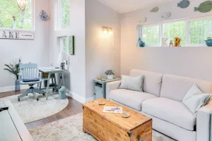 Image of Cozy Couple's Retreat w/ Hot Tub in Smithville!