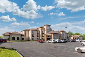 Image of Comfort Inn & Suites Cooperstown - Milford