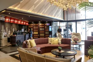 Image of The Quart Ruamrudee by UHG