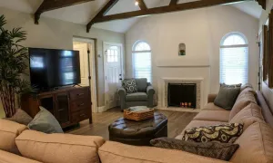 Image of Designer decorated 6 bedroom pool house
